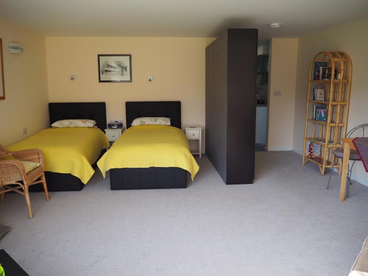 Truro Apartment In A Stunning Quiet Location Экстерьер фото